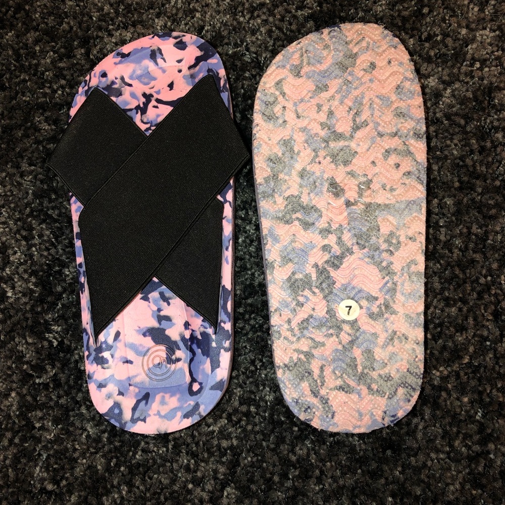 Urban Outfitters Slides